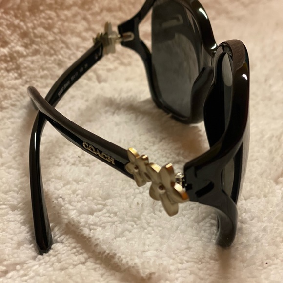 COACH SUNGLASSES - Picture 6 of 12